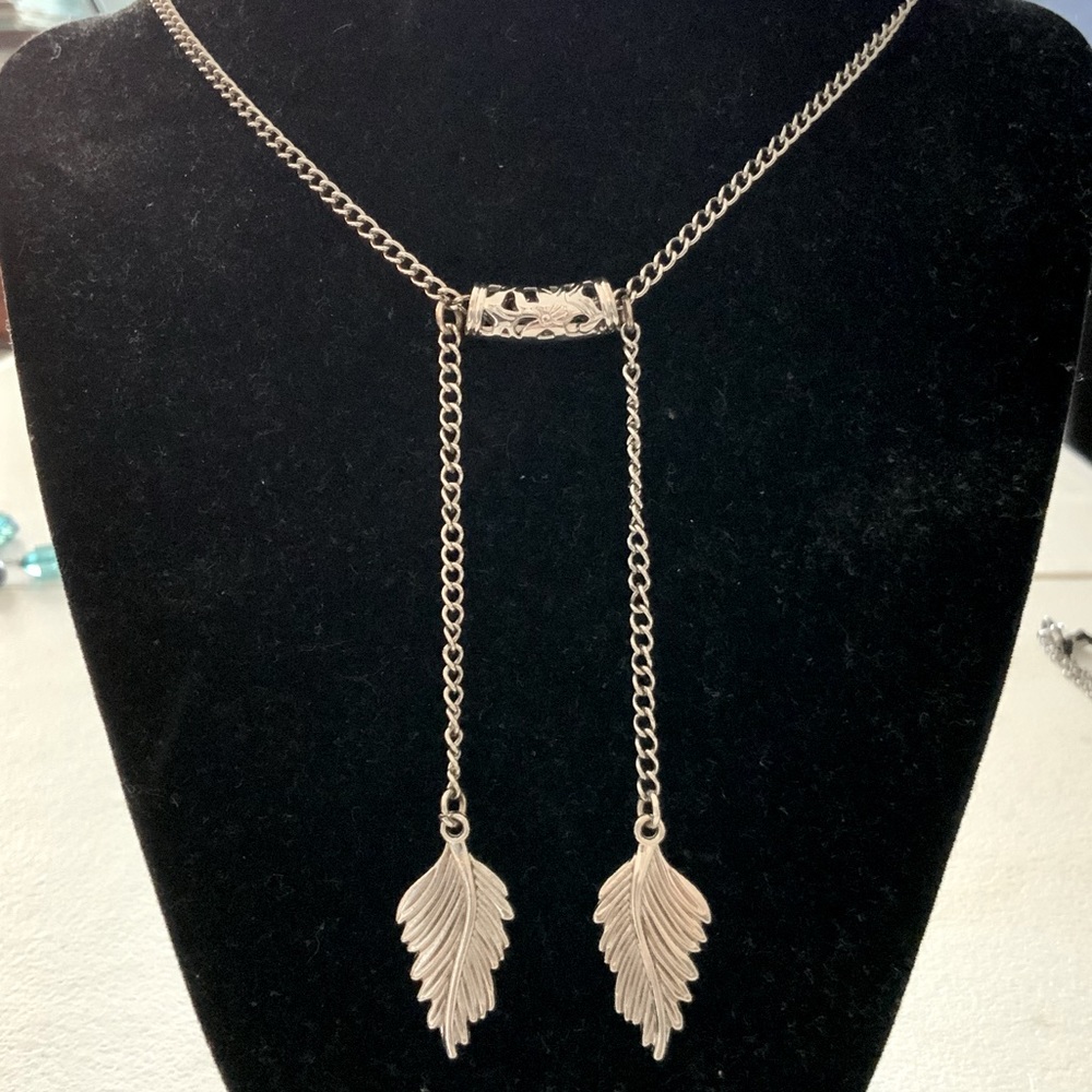 Necklace - Costume jewelry